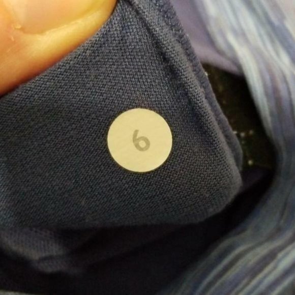 Lululemon Scoop Neck Yoga Athletic Tank Top in Royalty Space Dye Women's 6 - Picture 4 of 6